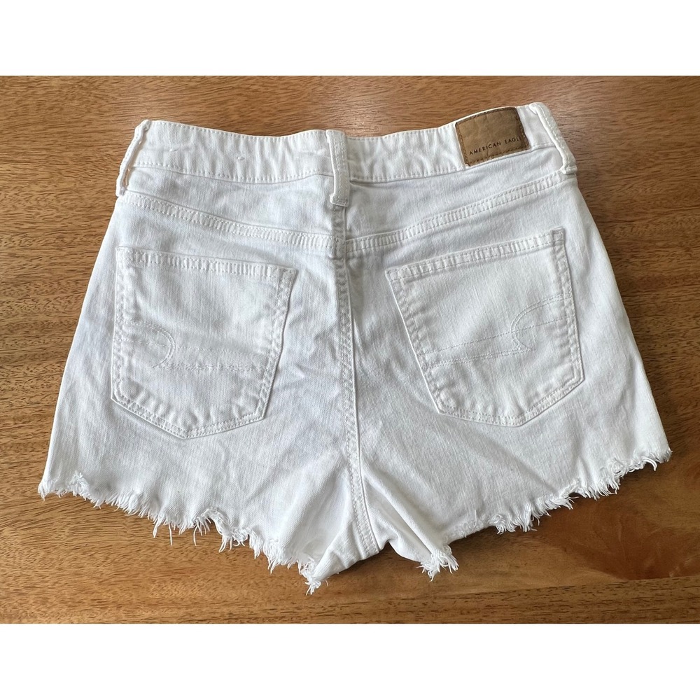 American Eagle White Distressed Super Stretch Denim Shorts Womens Sz 2 High Rise - Picture 4 of 6